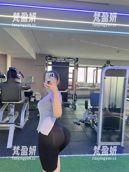 微密圈 - 120斤的小王同学的旗袍写真，优雅的同时为了什么能看出一点俏皮感，我可能要思考一下。-梵盈妍