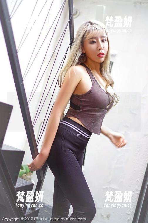 Feilin嗲囡囡 - 施忆佳KITTY的白裙写真像是晚餐桌上的甜点，总想挖掘隐藏在套图里的“味道”-梵盈妍