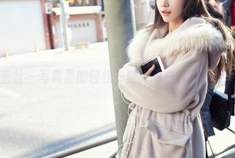 IMiss爱蜜社 - 写真里的轻松一刻：萌白酱和她的裤里丝游戏