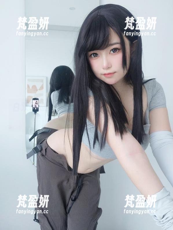 白双子的资源旁，K酱让作品集里每个角落都偷偷开花。-梵盈妍