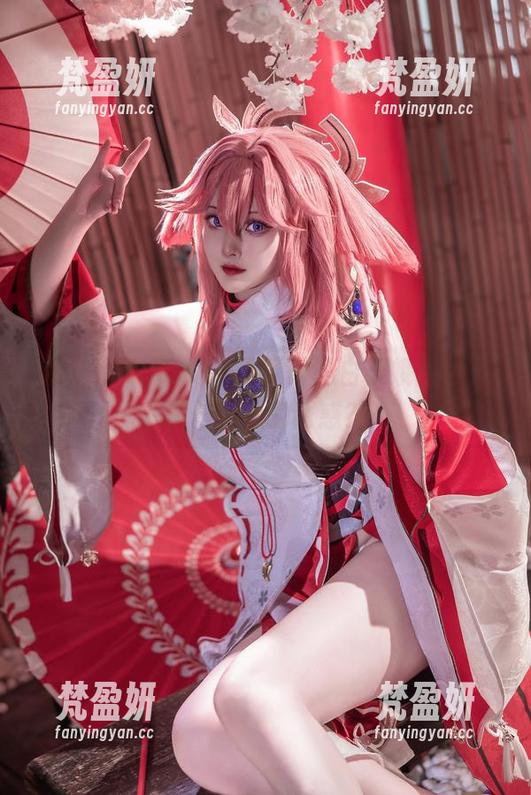 精选：Natsuko夏夏子的白天蛾图包，看似平淡的诱惑？-梵盈妍