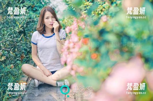 QingDouKe青豆客 - 高溜Milkcat的靓影，裤里丝的花样玩法，妆点美图晃到屏幕外！-梵盈妍