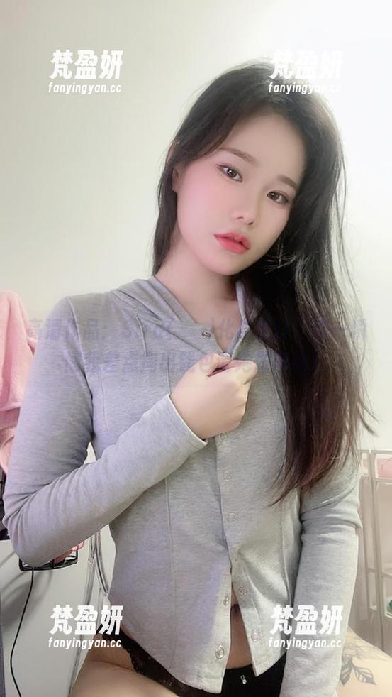 高清作品：Sira(시라)化身女仆，这一瞬间我差点掏出钱包请她做家务！-梵盈妍