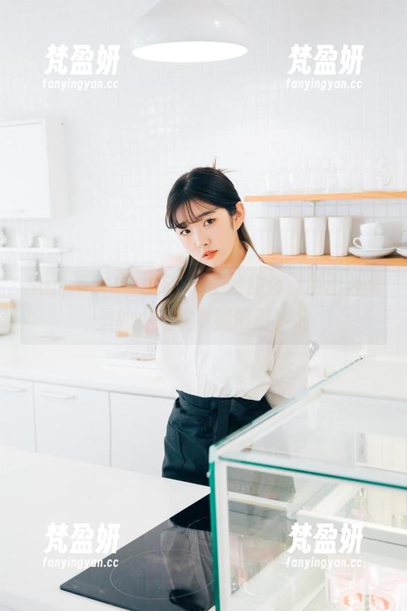 Sonson(손손)跟Yano的约会，原图合集里的小细节真能吸引人。-梵盈妍