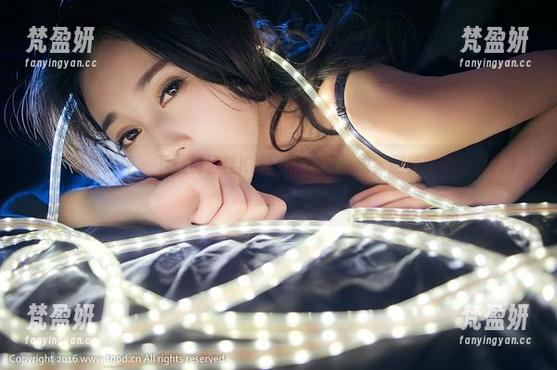 TGOD推女神 - 下载施忆佳Kitty酱的写真集,剧情实在让人搞不清楚。-梵盈妍 TGOD推女神 - 下载施忆佳Kitty酱的写真集,剧情实在让人搞不清楚。-梵盈妍