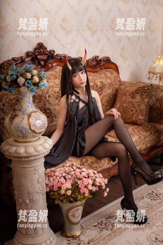 征服每一个镜头，Tomoyo酱的女王图集，清晰得让你水都要冒出来！-梵盈妍