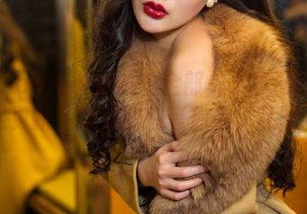 TouTiao头条女神 - 全部关于李丽莎的美足更新，新美图在等你来“品鉴”