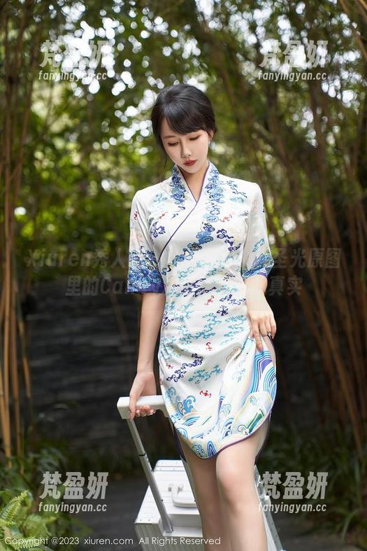 Xiuren秀人网 - 校园随拍：无圣光原图里的Candy糖糖，竟如此真实-梵盈妍
