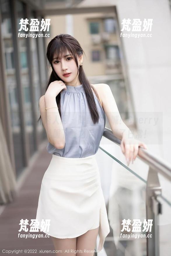 Xiuren秀人网 - 降级的呼喊！Cherry绯月樱礼服下载之后彻底赢了日常！-梵盈妍