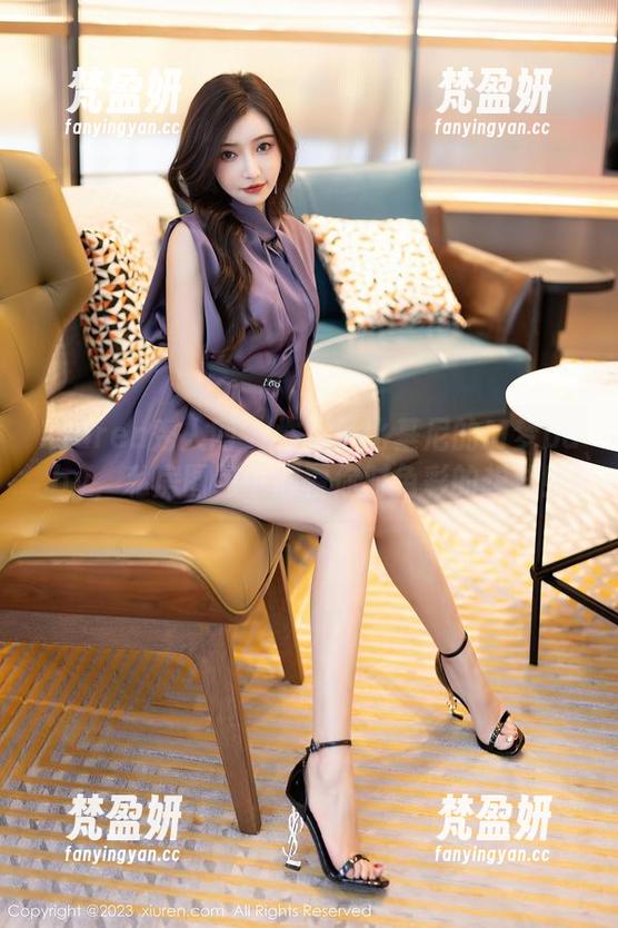 Xiuren秀人网 - 性格像比基尼的M梦baby，私房图包中颠覆你对色彩的想法！-梵盈妍