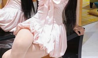 Xiuren秀人网 - 看月野兔美妞在花嫁合集里的元气满满，结果抓拍到的却是醉人的娇羞。