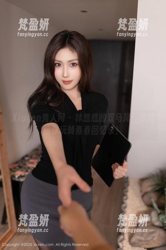 Xiuren秀人网 - 林悠悠的双马尾：原图陪你玩转青春回忆录！-梵盈妍