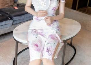 Xiuren秀人网 - 丝袜也有春天：林文文yooki的免费图册来看这一幕