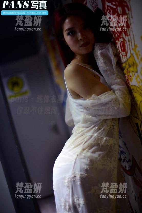 pans - 连体衣图集：卡卡的服装选择让你忍不住想问，“借我一件好吗？”-梵盈妍