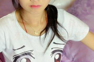 pans - 思妍的泳衣美图：泳池边的打卡，旁边小鸭子说她也想穿