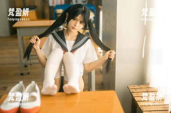 rua阮阮的礼服,cos出来的每一寸都有魔力哇!-梵盈妍 rua阮阮的礼服,cos出来的每一寸都有魔力哇!-梵盈妍