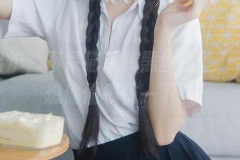 套图出炉，不呆猫玩转黑丝白丝，让我也想偷偷模仿一下。