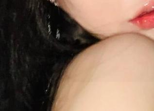 微密圈 - 青涩的蓝，不爱笑的赛琳的蕾丝包臀裙，资源丰盛，看得我小心脏怦怦