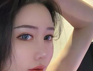 微密圈 - 不爱笑的赛琳的“用心看”，图包里藏了点啥？