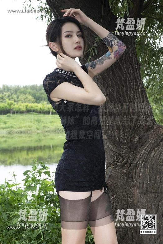 丽柜 - 不知道大家怎样，我是越看越想想，Amily和“妹妹”的高清壁纸给了我太多的想象空间。-梵盈妍