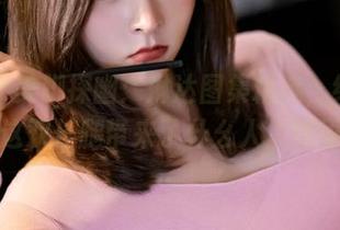 丽柜 - 美脚探幽：琳达图集精选，纯粹好奇这双长腿带来了什幺人生感悟。
