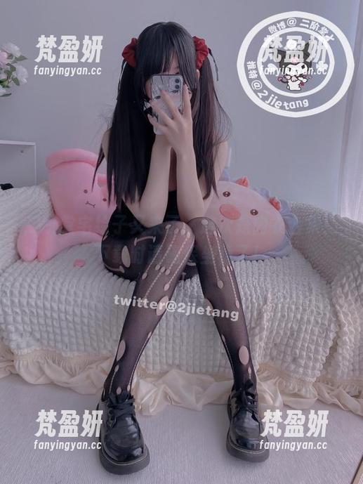 二阶堂宅绘子又来了，这次是内衣合集！下载时请确保坐稳了！-梵盈妍