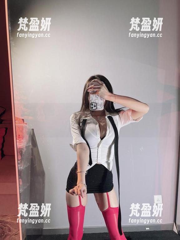 微密圈 - 兔宝妮to作品大汇集，视频与图片的疯狂冒险！-梵盈妍