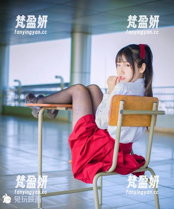 兔玩映画的紫色lo裙写真，简直是让人变身花仙子的魔法吗？-梵盈妍