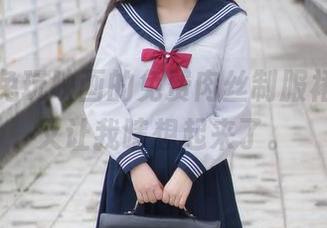 看吧，兔玩映画的免费肉丝制服裙美图，又让我瞎想起来了。