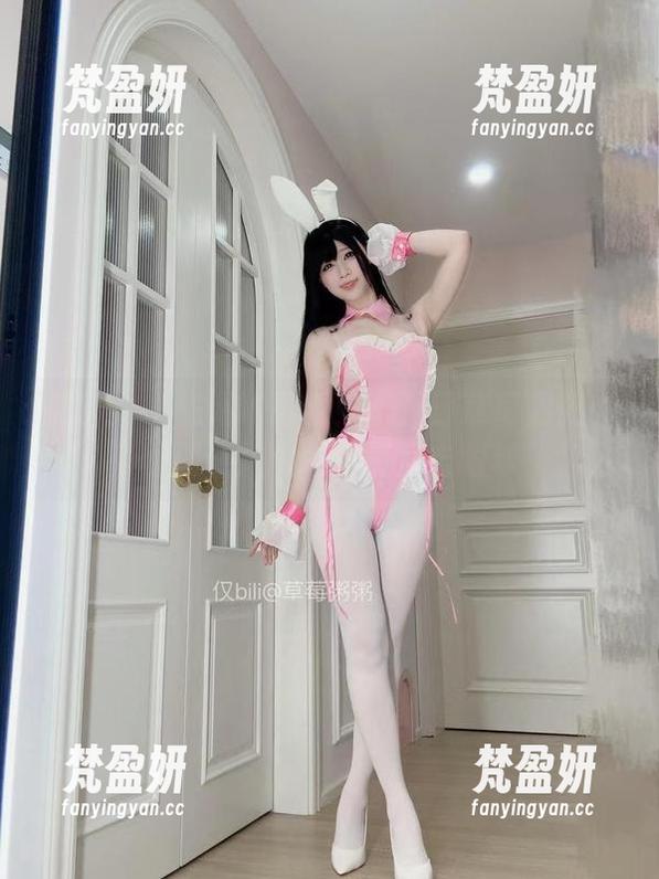 微密圈 - 先闭嘴再看！十万口草莓粥粥的图册让奶牛的味道直击眼球-梵盈妍