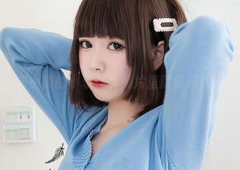 无圣光，向小圆的小软妹，照片里就像没起床的日子。