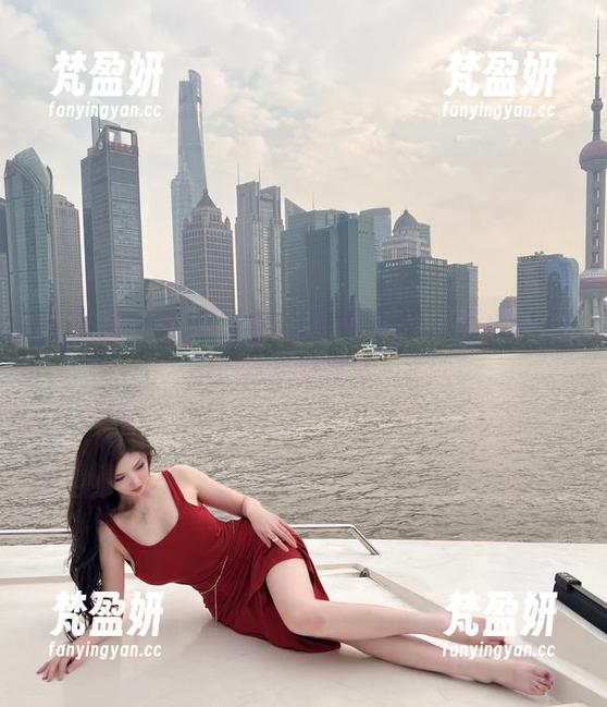微密圈 - 写真里的周妍希学妹，不小心被窝里观察了-梵盈妍