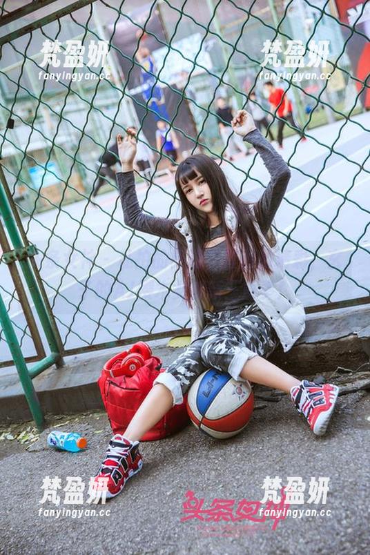 头条女神 - 私拍的灵动,套图的精彩,玄子的AJ樱木女郎新三重奏!-梵盈妍 头条女神 - 私拍的灵动,套图的精彩,玄子的AJ樱木女郎新三重奏!-梵盈妍