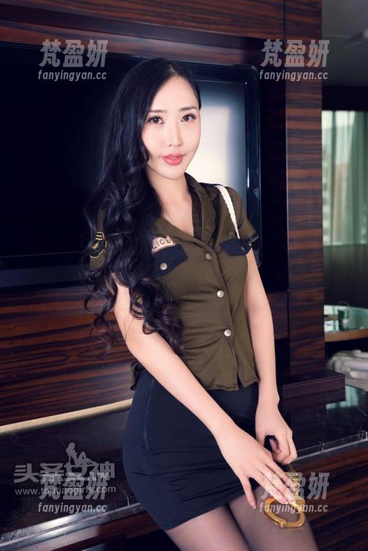 头条女神 - 秦若兮的毛衣全套，别说你不想拥有！-梵盈妍