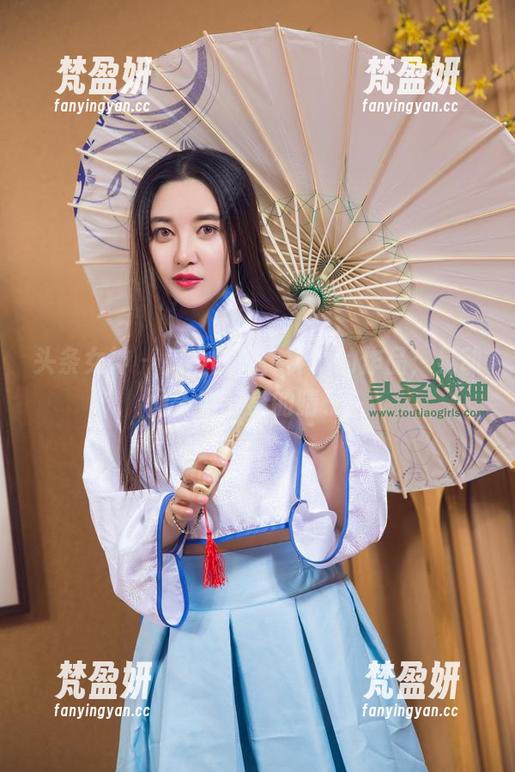 头条女神 - 鬼马时光，钟晴的作品；晃动间天空分身的晴子！-梵盈妍