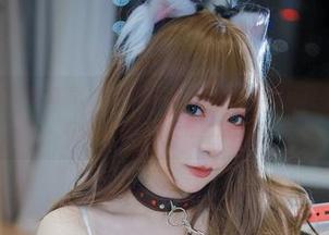看完小泉学姐吖的原图，我的灵魂都出窍了！套图更是心照不宣，只有你懂得那份美足的情愫。
