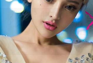尤果网 - 说说看，布莱尔昆娜的“可爱”写真，下载后会不会让我开始担心自己审美的问题？