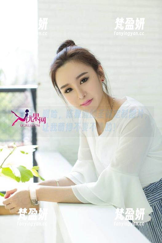 尤果网 - 啊哈，陈雅漫的圣诞定制图片，让我萌得不要不要的！-梵盈妍