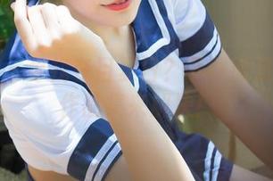 推女神 - 寻找夺目夏日？下载张美荧泳装作品集来解决！