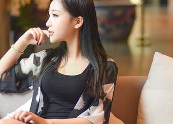 推女神 - 爱上施忆佳作品里的婚纱，每一件都有故事，不信你看！