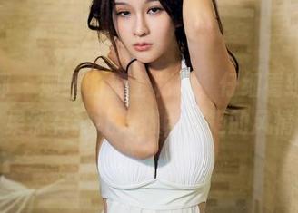 推女郎 - 娜露的护士私拍，仔细看细节，果然有种让人难以抗拒的风情
