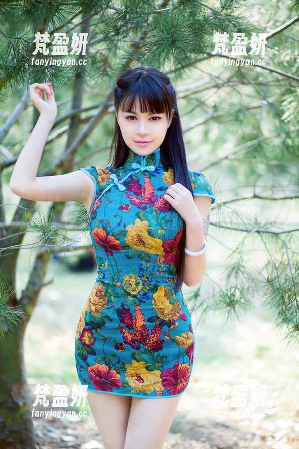 推女郎 - 赵梦洁的泳衣作品集—扑通一声想要跳进那种画面，一起解读里面的小秘密。-梵盈妍