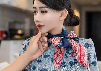 星颜社 - 看王婉悠Queen的礼服，心里默默在想：我也想试试！
