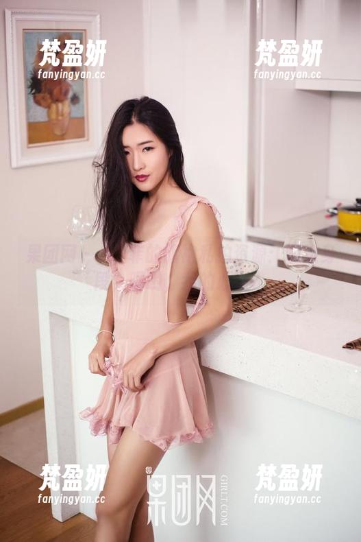 果团网 - 龚玥菲的旗袍私拍资源：瞧这身段，喔哟，我的心啊？-梵盈妍