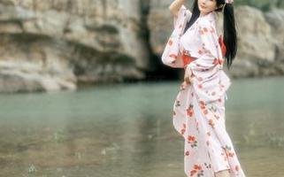 图包里的眼镜，似乎在低语；桜井宁宁在哪呢？