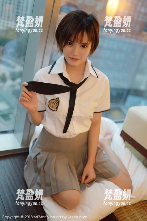模范学院 - 最新图册：噜噜妞儿在天台，那些小细节恰好让人有点儿想入非非。-梵盈妍