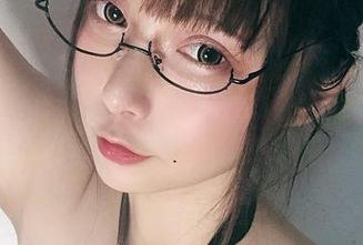 办公室太无聊，次屁啦的cos图集来拯救我。