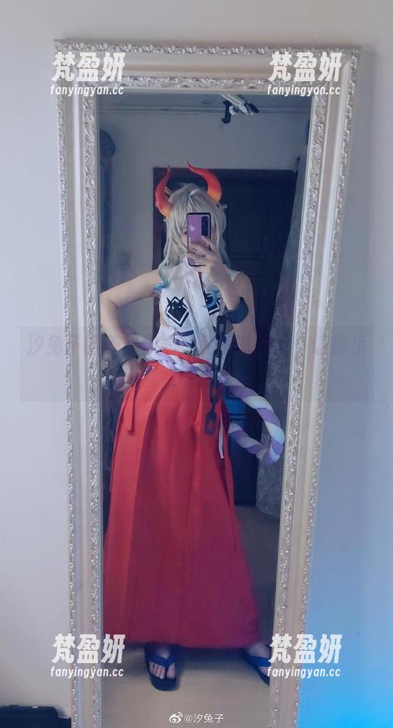 汐兔子的美足作品：私房时光里，让脚步都变得迷人。-梵盈妍