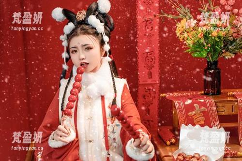 看着爆机少女喵小吉的私房红裙,美图里还有我没见过的角度?-梵盈妍 看着爆机少女喵小吉的私房红裙,美图里还有我没见过的角度?-梵盈妍