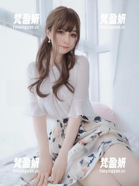 白银81的内衣新视觉：OL下的作品集，你能看懂这股冷艳吗？-梵盈妍